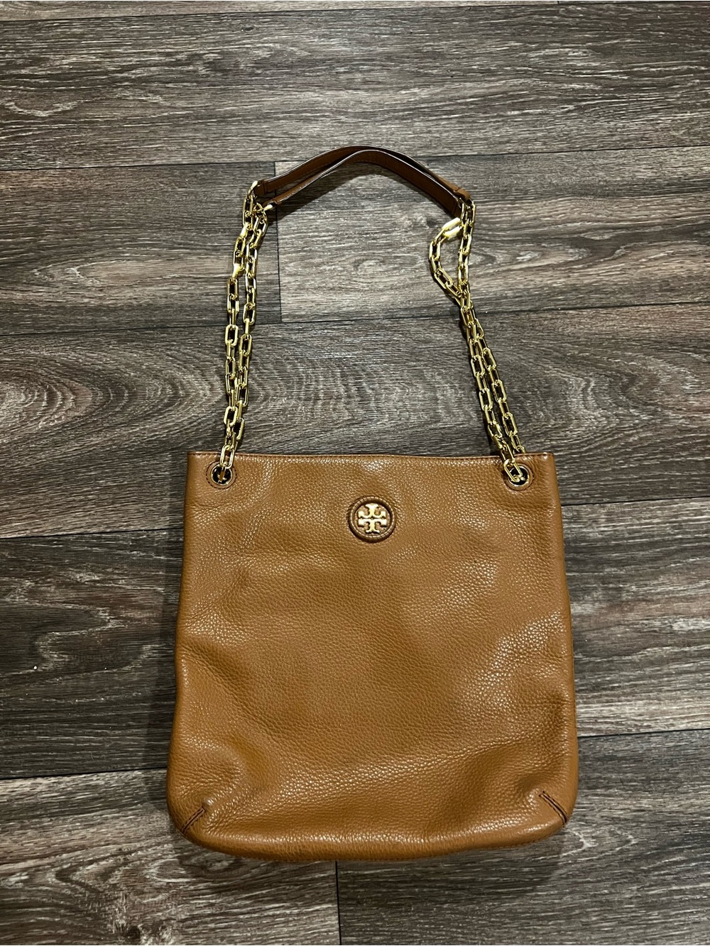 Tory Burch Frida Swingpack Whipstitch Tan Pebbled Leather Shoulder Chain Bag